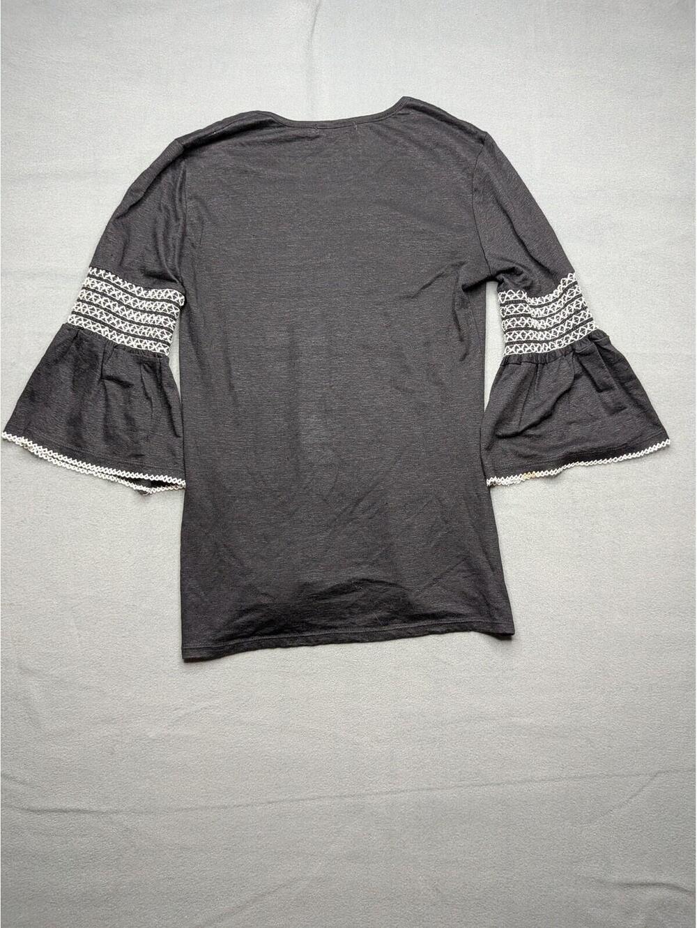 Redhaute T-Shirt Womens Small Gray Crochet Bell Sleeve Tunic Top Boho Casual - Picture 6 of 6